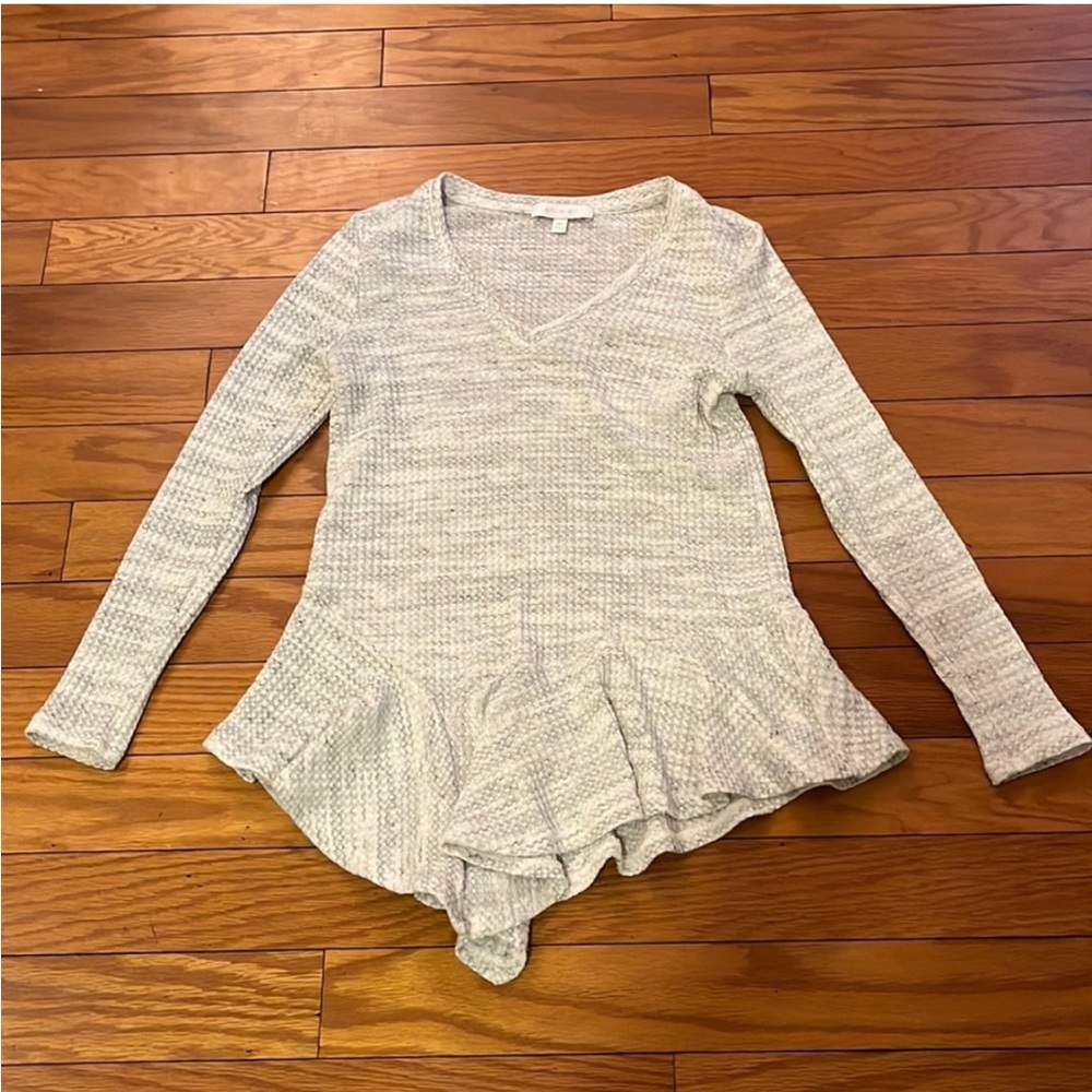 Eri + Ali Top Womens Extra Small Gray White Thermal Ruffle V Neck Top